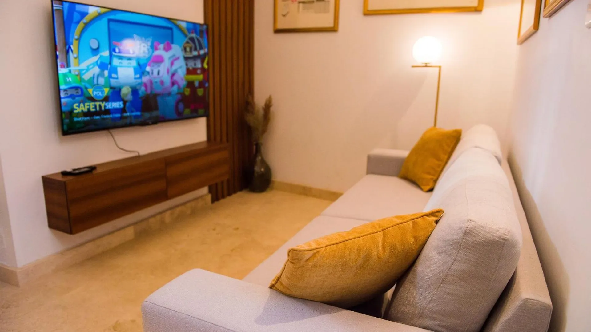 San Anton Suites Attard 0*,  Malta